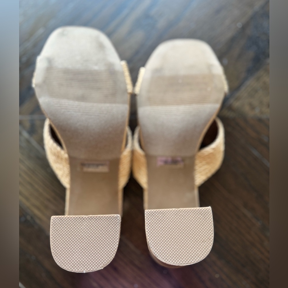 DV Heels - Picture 4 of 5